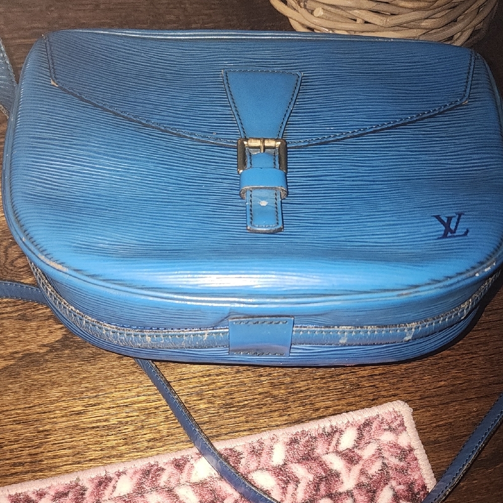 Louis Vuitton Royal Blue Shoulder Bag - Picture 12 of 16
